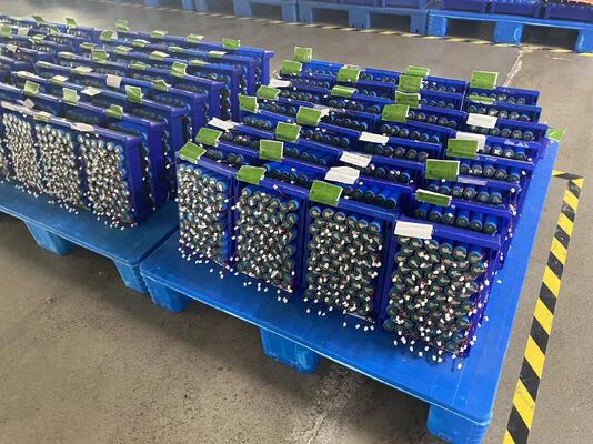 12.8V 3.6Ah 4Ah Solar Light Lithium Battery 26650 LiFePO4 Cylindrical